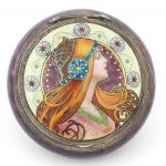 AN ART NOUVEAU ENAMELLED HINGED SILVER BOX