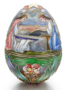 A silver-gilt and pictorial cloisonné enamel egg, probably Feodor Rückert, Moscow, 1899-1908