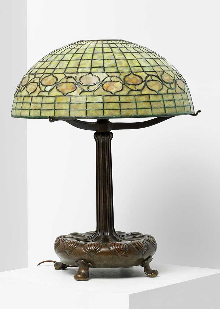 TIFFANY STUDIOS 'Pansy' table lamp, circa 1910